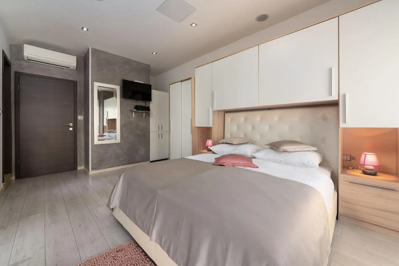 Apartments Deny Vrsar Croatia