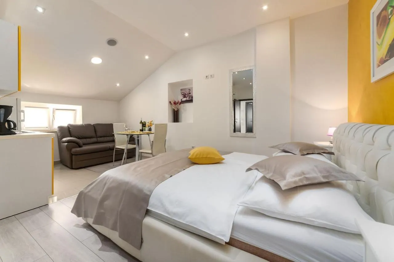 Apartments Deny Vrsar Croatia