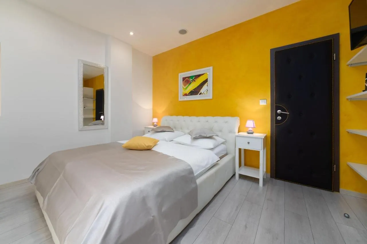 Apartments Deny Vrsar 0*,