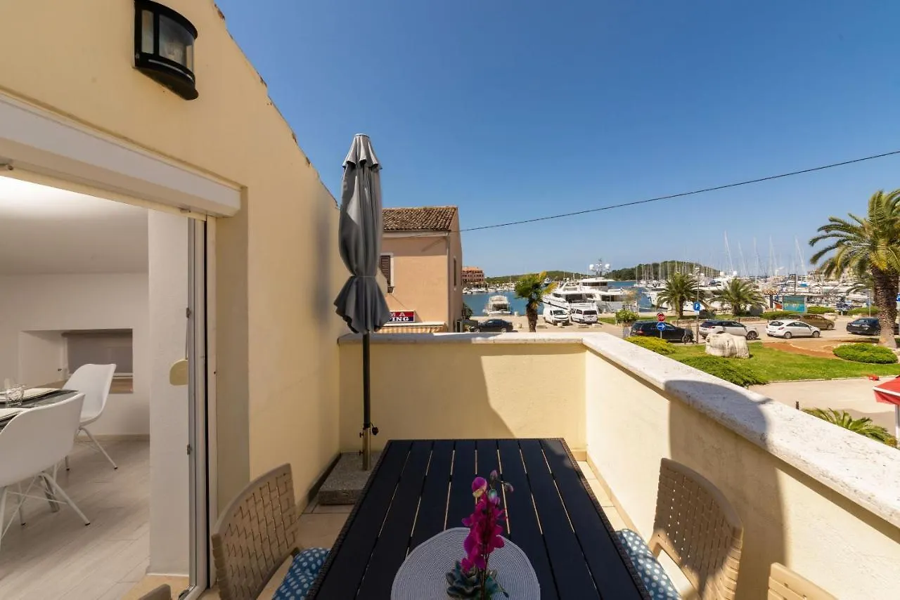 Apartments Deny Vrsar