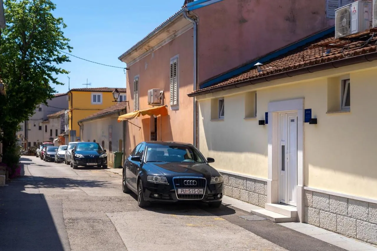 Apartments Deny Vrsar 0*,  Croatia