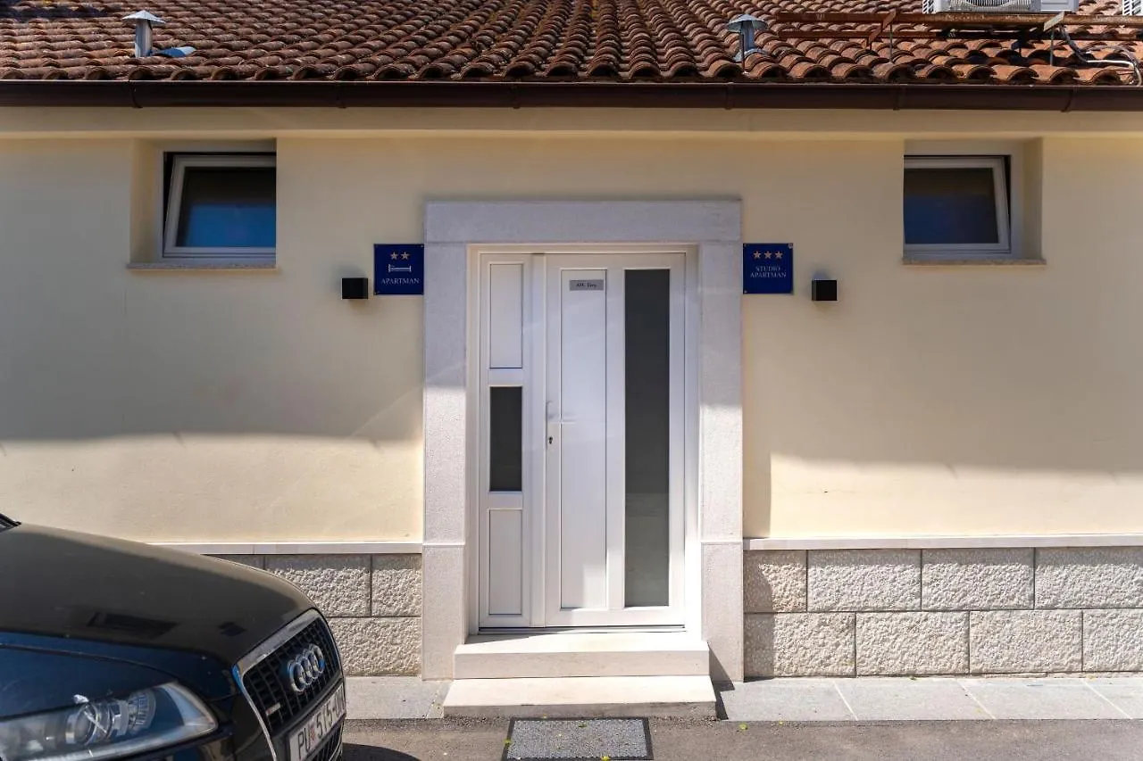 Apartments Deny Vrsar