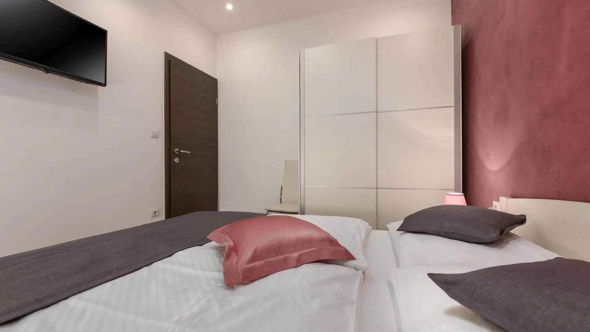 Apartments Deny Vrsar